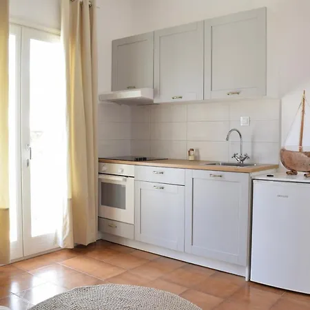 Eight Senses 3* Páros